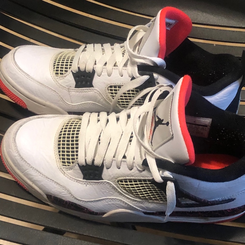 Jordan 4 Pale Citrin Size 10.5
